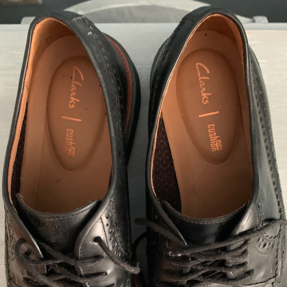 Clarks Black  Men's Derbys with Brogue Accents - Picture 2 of 10